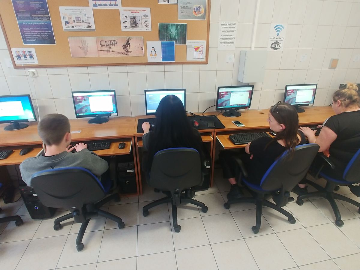 Zdj.4.Podaruj komuś życie Młodzież z OSiW w Iwoniczu potencjalnymi dawcami szpiku