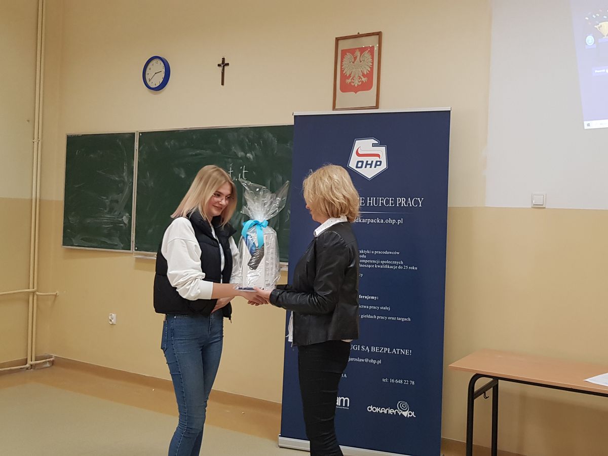 JAROSŁAWSKA MŁODZIEŻ KORZYSTA Z NOWOCZESNYCH TECHNOLOGII 3