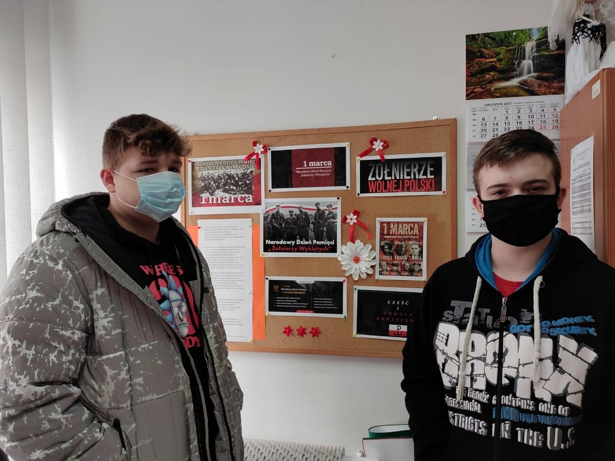 NARODOWY DZIEŃ PAMIĘCI ŻOŁNIERZY WYKLĘTYCH W SANOKU 1 kopia