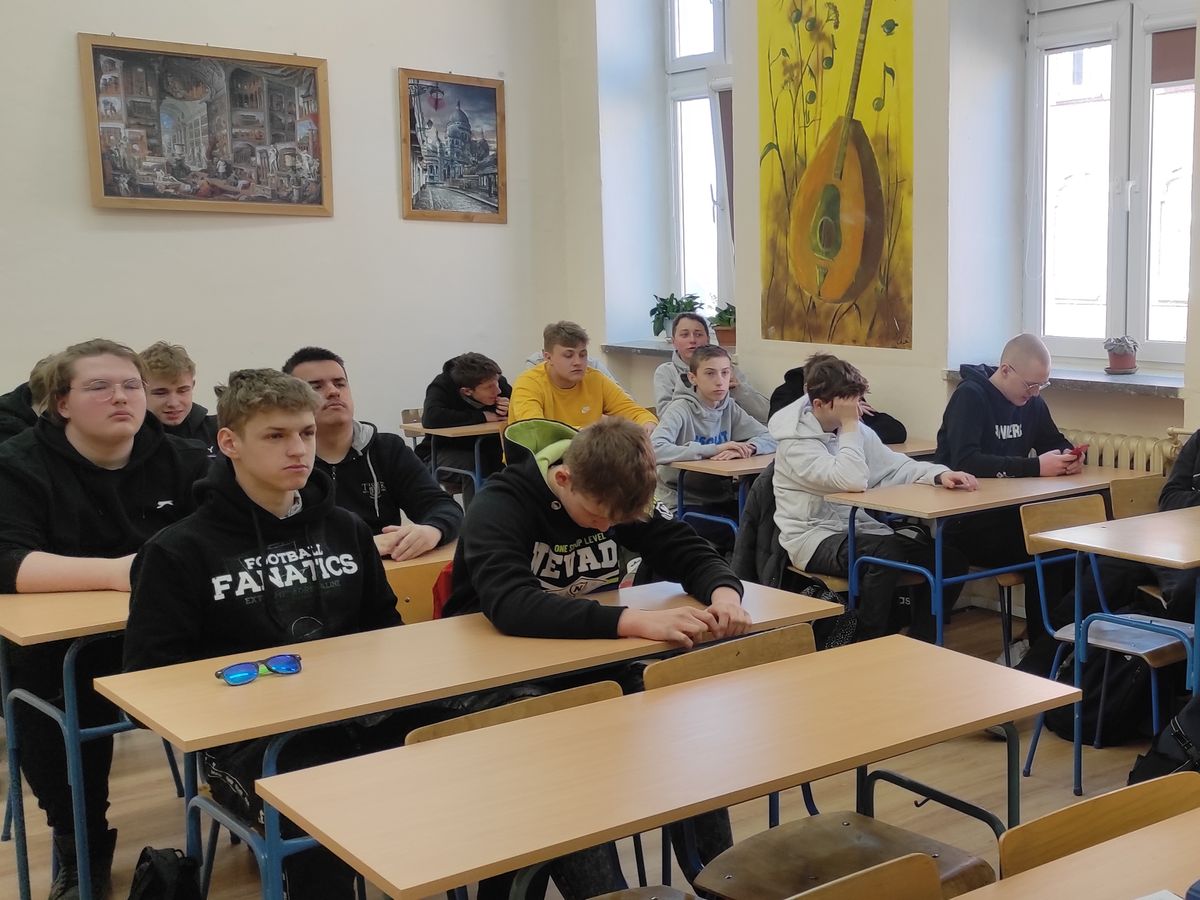 SPOTKANIE UCZESTNIKÓW 9 10 HUFCA PRACY ZE SPECJALISTĄ DS. ROZWOJU ZAWODOWEGO2