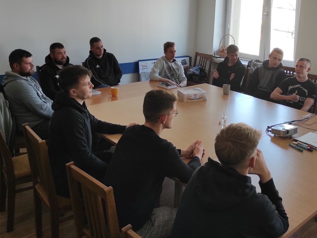 uczestniIcy kursu na operatora koparki 2