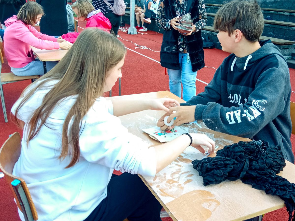 INTERGACJA I RAJD KLAS PIERWSZYCH W IWONICZU ZDROJU 3