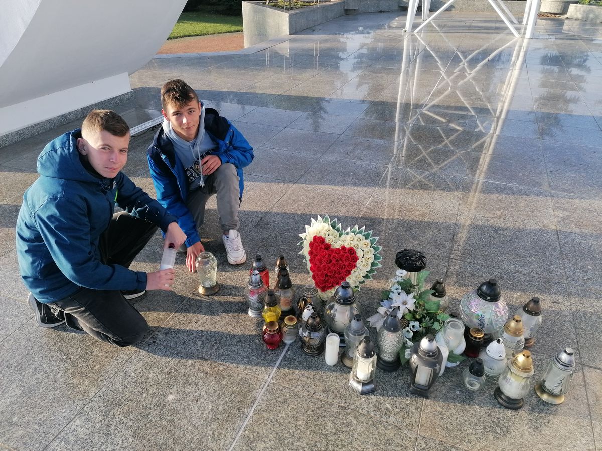 DZIEŃ PAPIESKI W 9 9 HUFIEC PRACY KROSNO 1