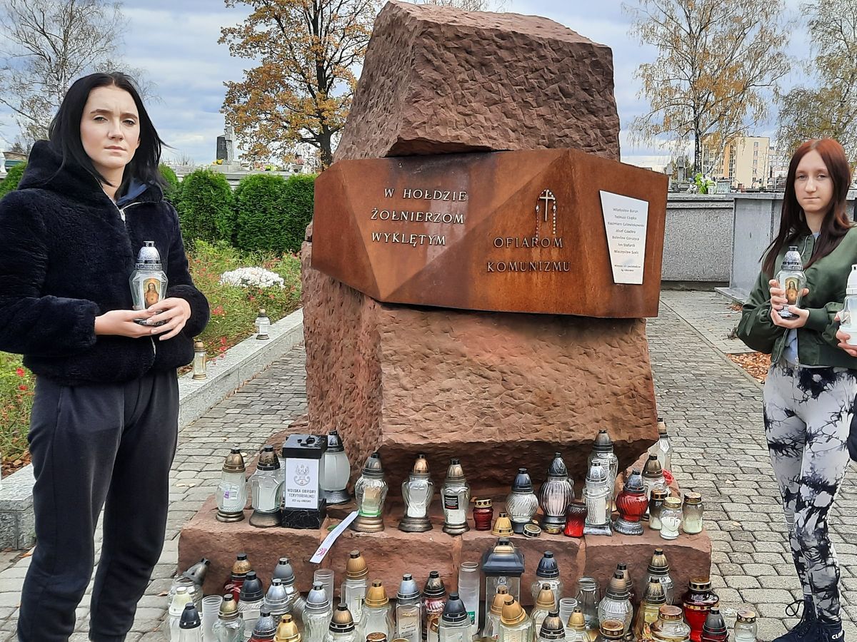 9 10 HUFIEC PRACY INICJATYWA NA MEDAL 4