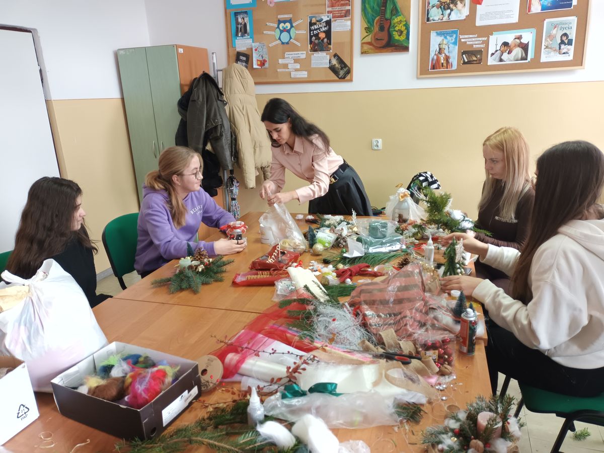 W ŚWIATECZNYM NASTROJU 1