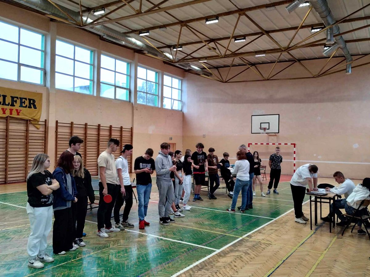 MISTRZOSTWA ZESPOŁU SZKÓŁ NR 5. W SANOKU W TENISIE STOŁOWYM 1