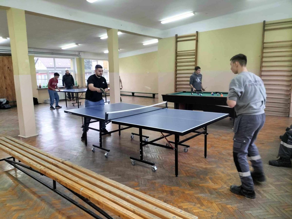 TURNIEJ TENISA STOŁOWEGO W DĘBICY 2