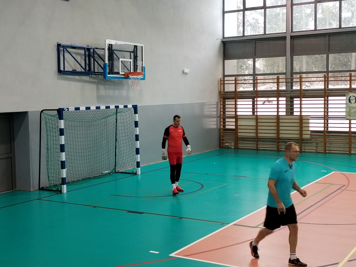 Sanockie jednostki OHP na V Charytatywnym Turnieju Mikołajkowym SHLPN 2