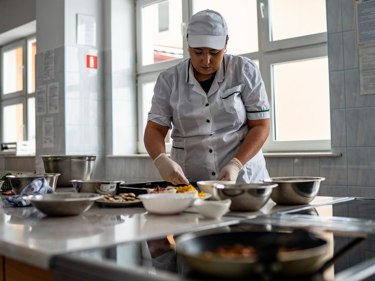 ŚWIATOWY DZIEŃ PIZZY ZA ZAJĘCIACH PRAKTYCZNYCH W OSIW IWONICZ 3