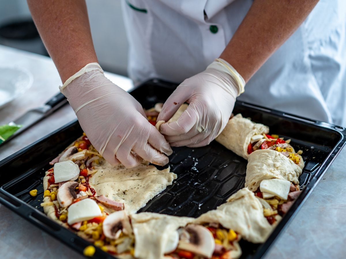 ŚWIATOWY DZIEŃ PIZZY ZA ZAJĘCIACH PRAKTYCZNYCH W OSIW IWONICZ 6