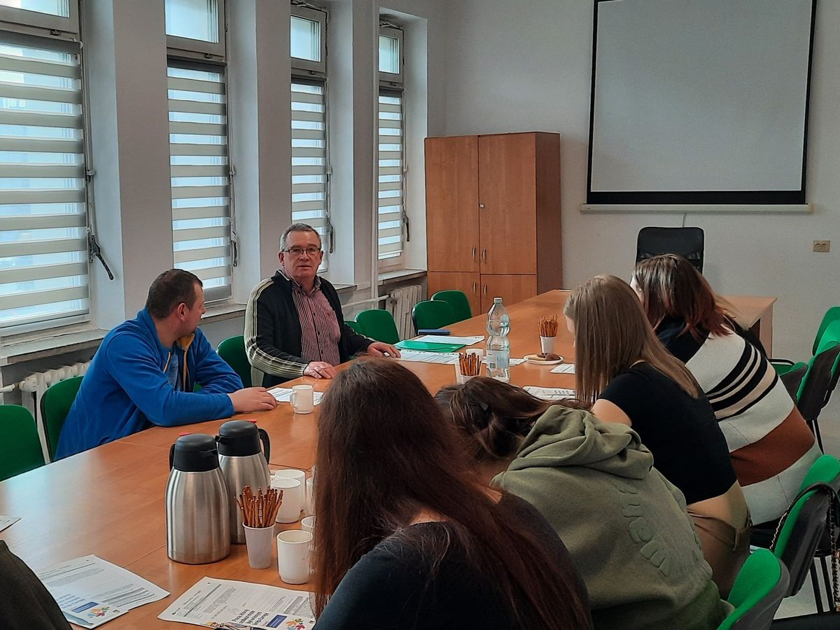 FERIE Z ABOLWENTAMI 9 10 HUFCA PRACY 2