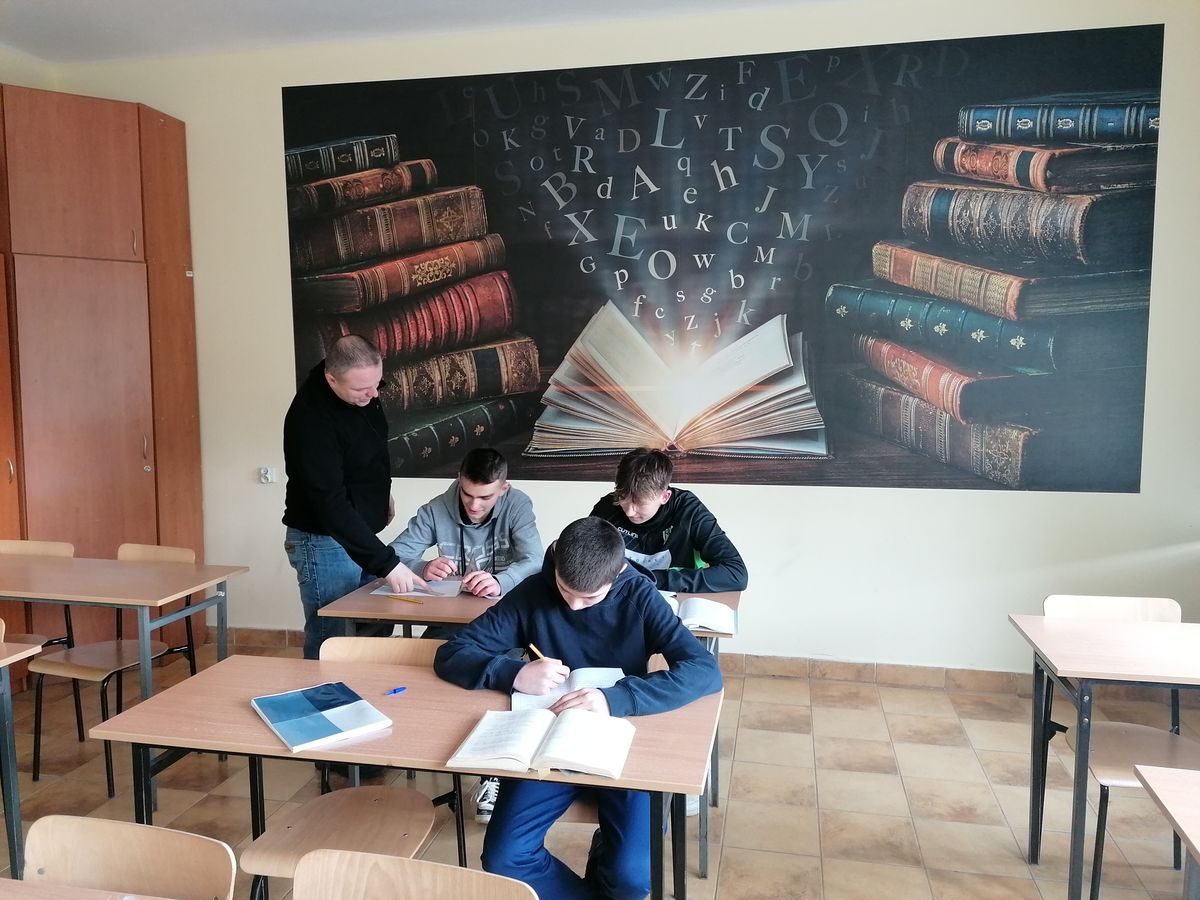 KONSULTACJE EDUKACYJNE W 9 9 HUFIEC PRACY KROSNO 2