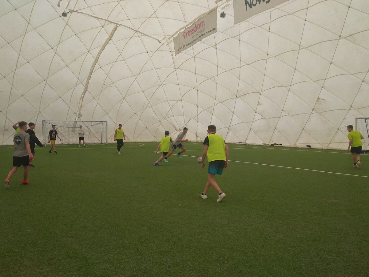 NA SPORTOWO W 9 9 HUFCU PRACY KROSNO 1