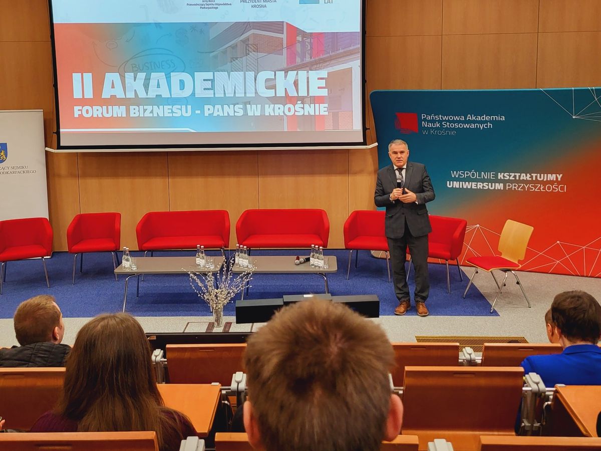 NA ŚCIEŻCE WŁASNEJ KARIERY II AKADEMICKIE FORUM BIZNESU PANS W KROŚNIE 2