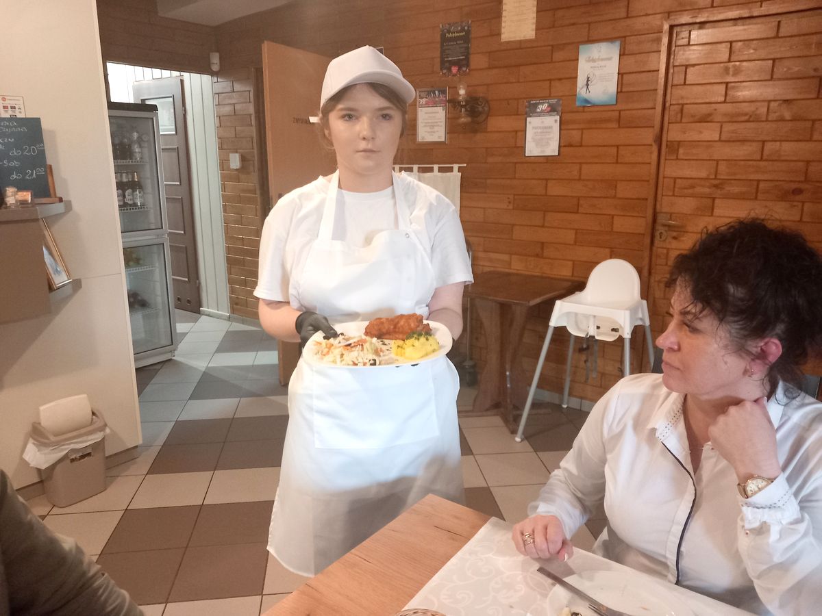 KONKURS SPRAWNY W ZAWODZIE KUCHARZ W DĘBICY 7