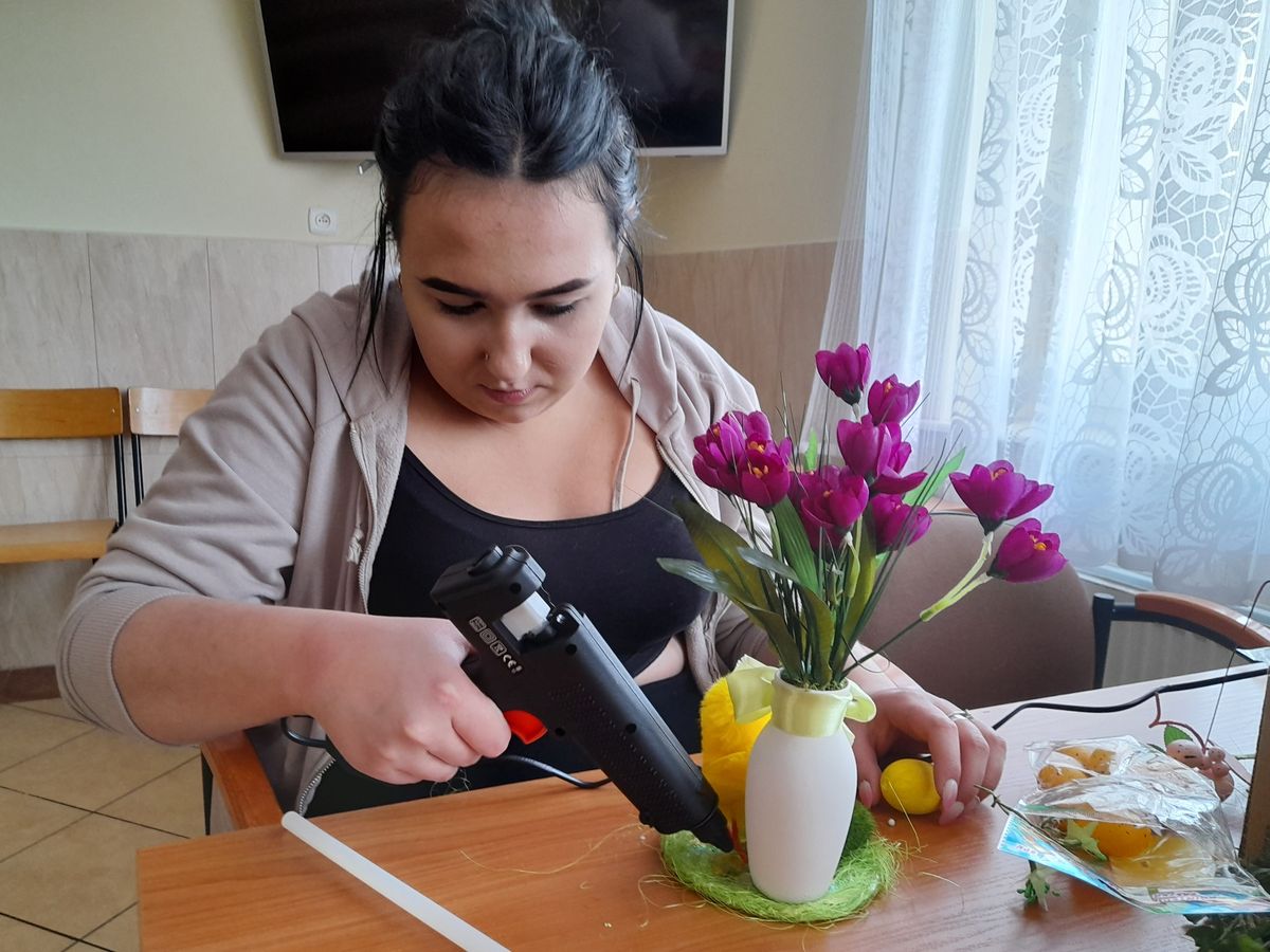 WIELKANOCNE DEKORACJE W OSIW IWONICZ 1