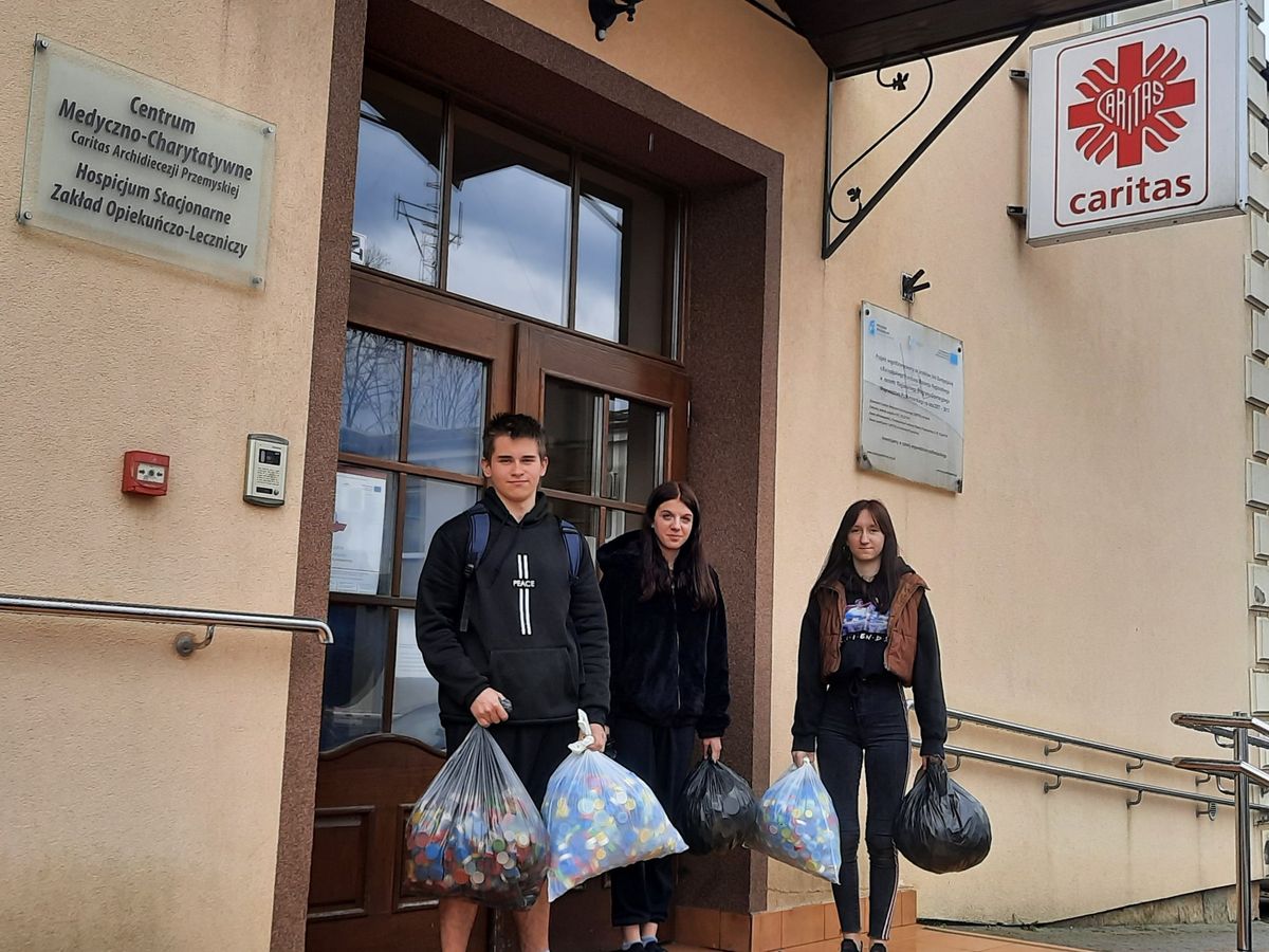 NAKRĘTKI DLA KOŁA HOSPICYJNO CHARYTATYWNEGO CARITAS W KROŚNIE 2