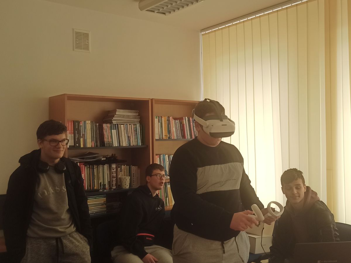 JESTEŚMY SPOŁECZEŃSTWEM CYFROWYM 2