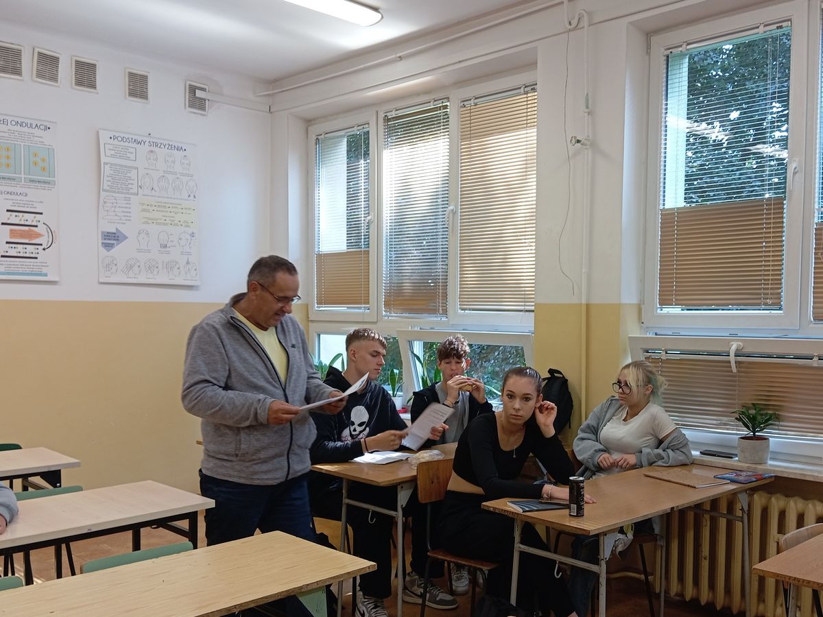 REALIZACJA PROGRAMU ADAPTACYJNEGO DOBRY START W OHP W PRZEMYSKIM HUFCU3