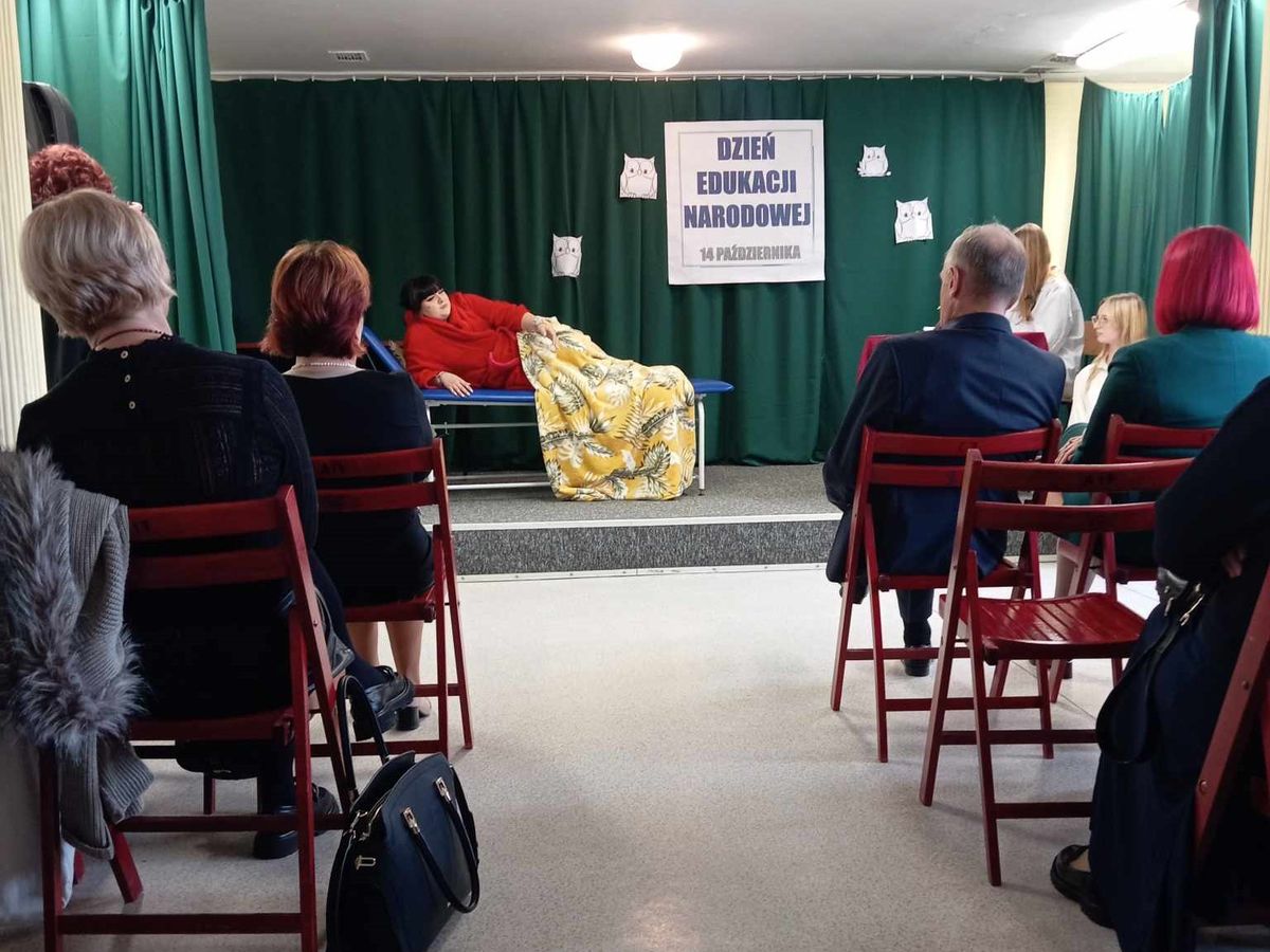 DZIEŃ EDUKACJI NARODOWEJ W PRZEMYSKIM 9 13 HUFCU PRACY3