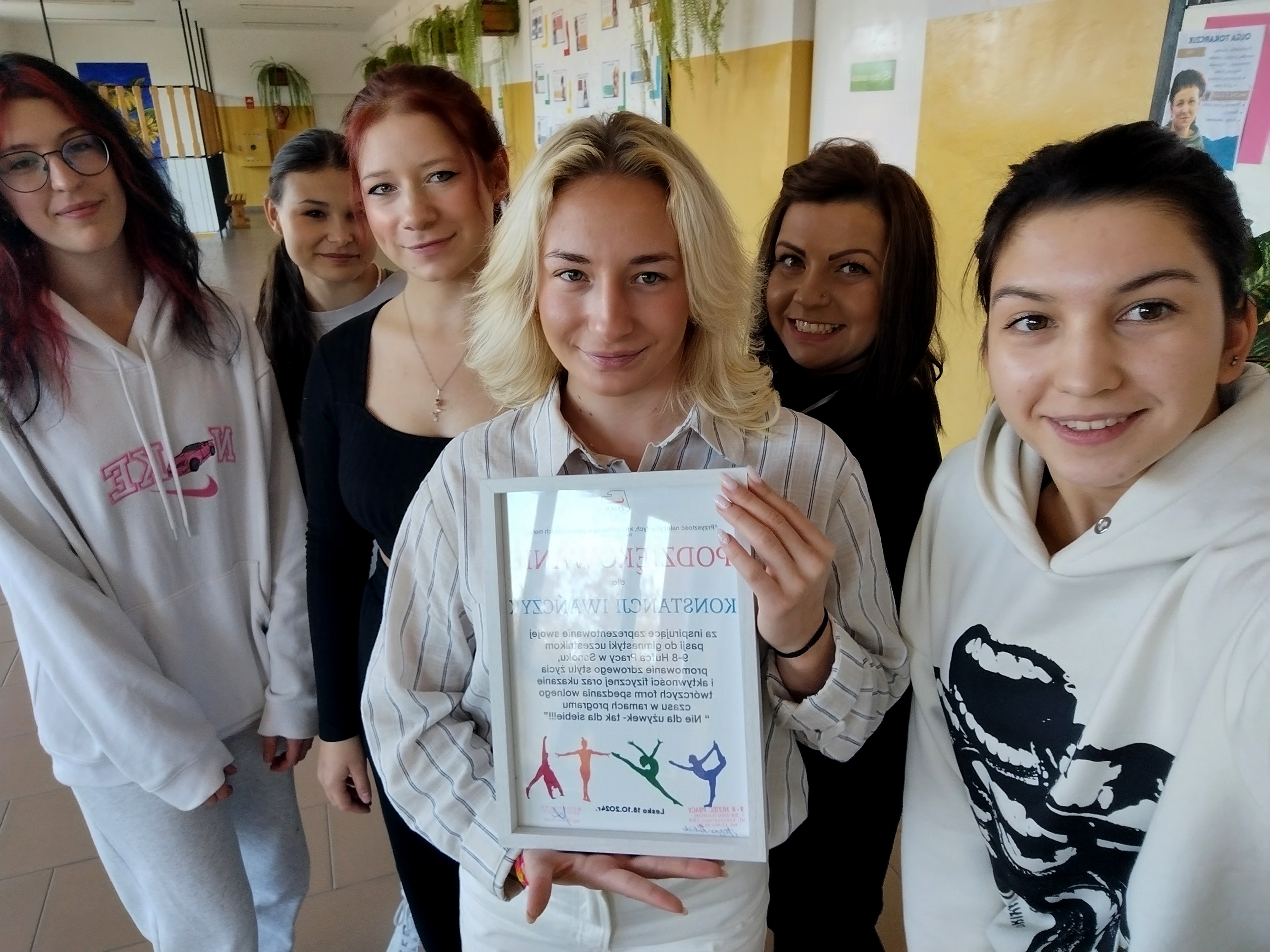 Zdj.2.Inspirujące spotkanie uczestników sanockiego Hufca z mistrzynią Konstancją Iwańczyk