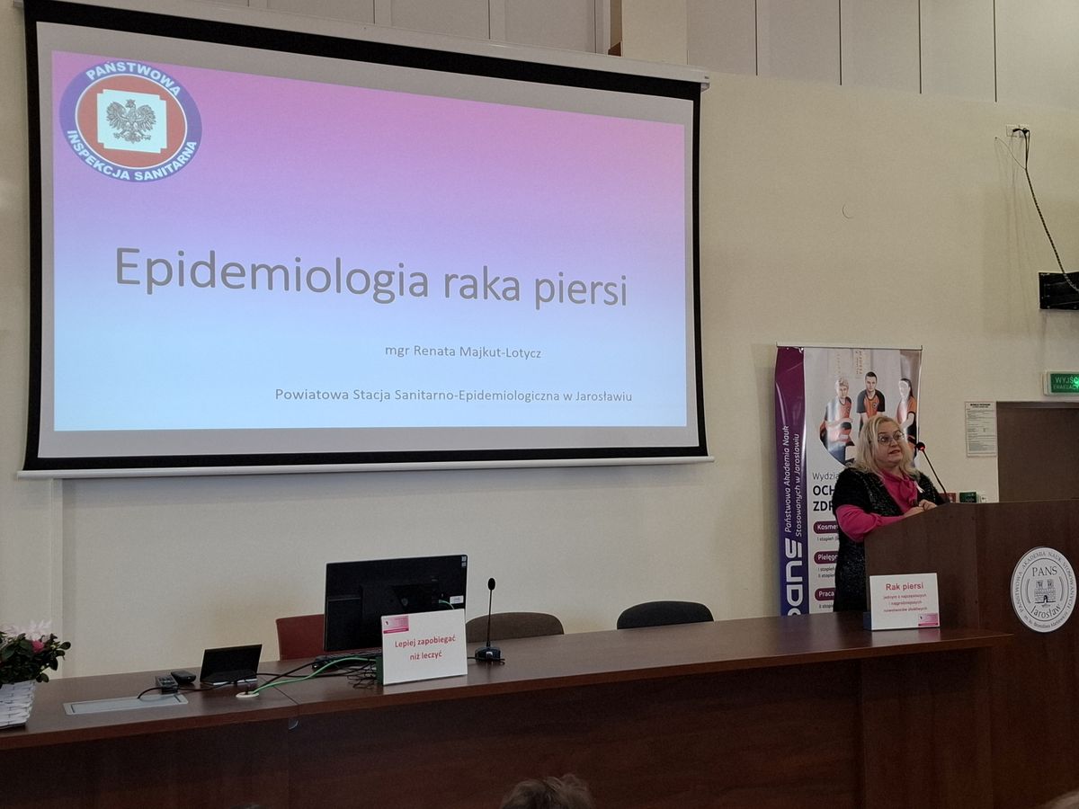 Młodzież z jarosławskiego 9 12 Hufca Pracy na sympozjum naukowym 3