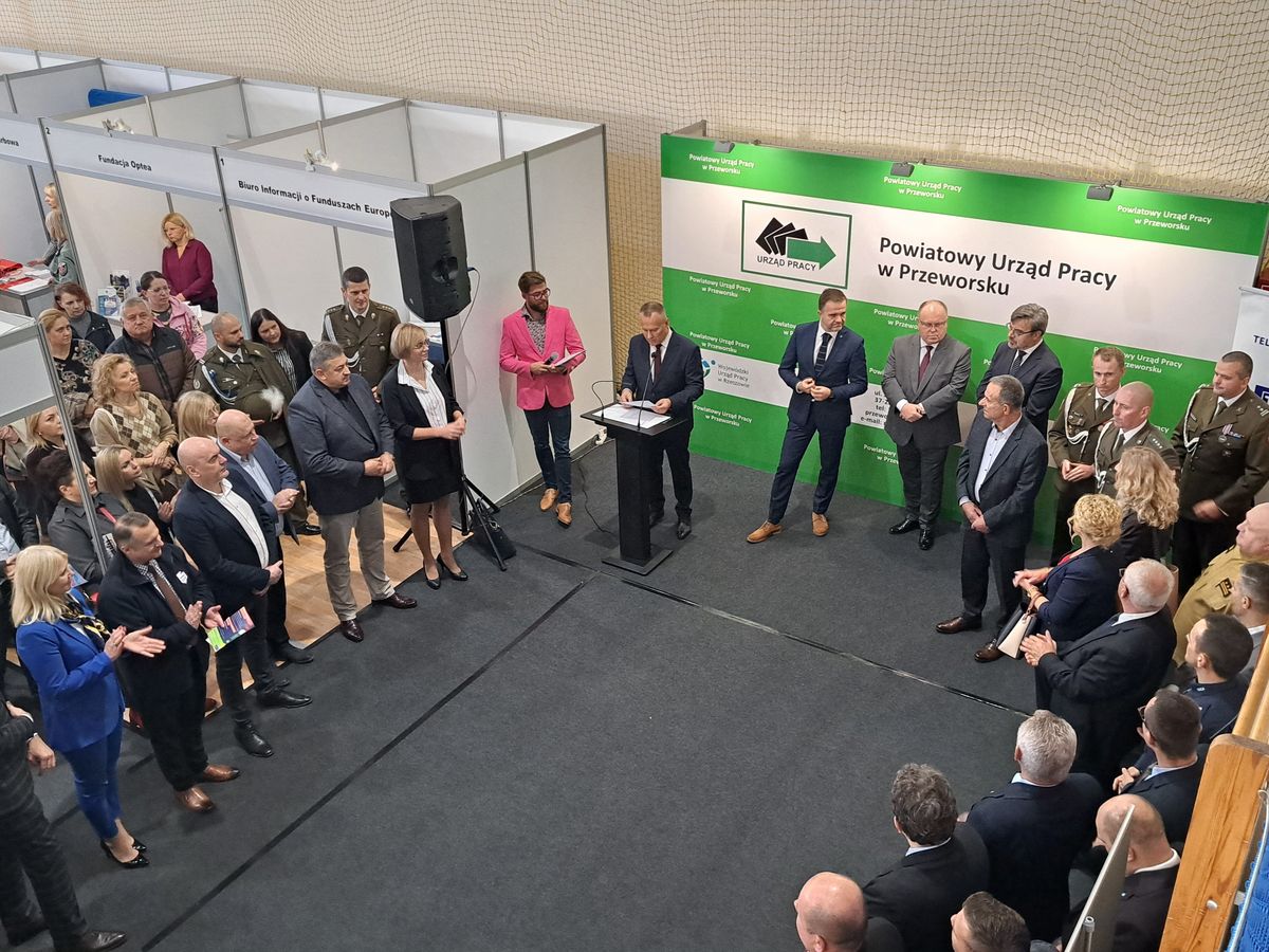 Targi Pracy w Przeworsku Przyszłość zawodowa młodzieży 4