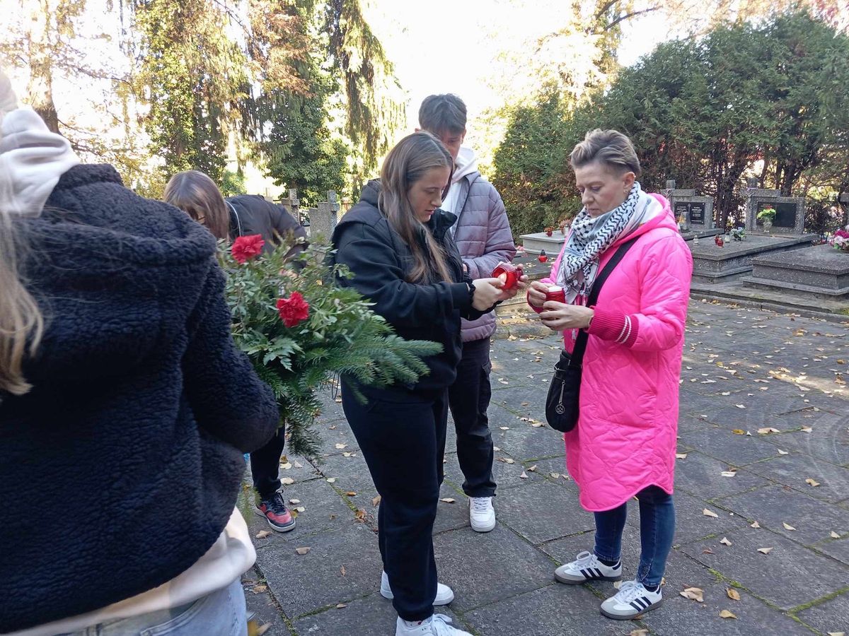 LISTOPADOWE ROZWAŻANIA W PRZEMYSKIM HUFCU 4