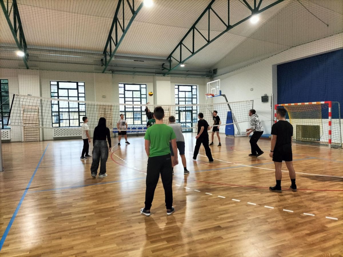 SPORTOWA INTEGRACJA MŁODZIEŻY W DĘBICY 7