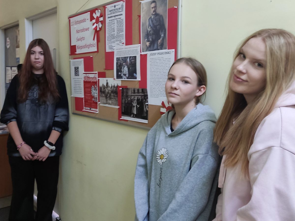 ŚWIĘTO NIEPODLEGŁOŚCI W TARNOBRZESKIM 9 15 HUFCU PRACY 4