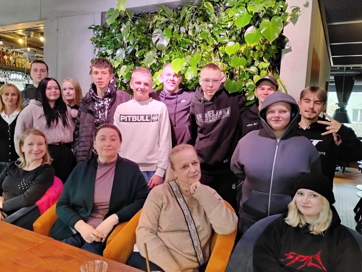 TARNOBRZESKA MŁODZIEŻ W POLSKICH ZAKŁADACH LOTNICZYCH W MIELCU 2
