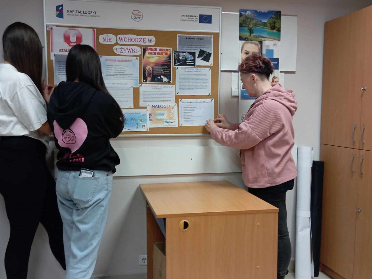 NIE WCHODZĘ W UŻYWKI REALIZACJA PROGRAMU PROFILAKTYCZNEGO W PRZEMYSKIM HUFCU PRACY 3