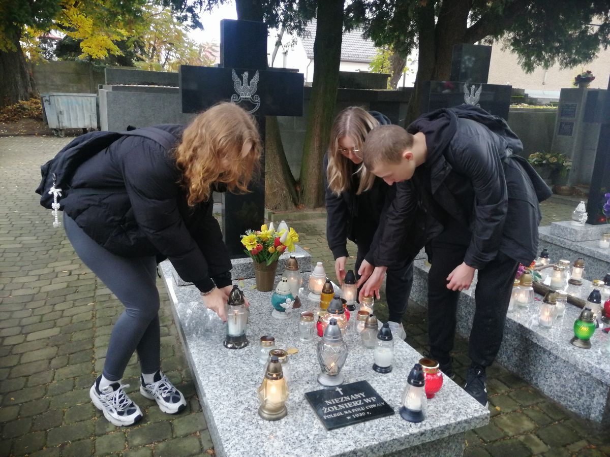 PAMIĘTAMY O TYCH KTÓRZY ODESZLI 1