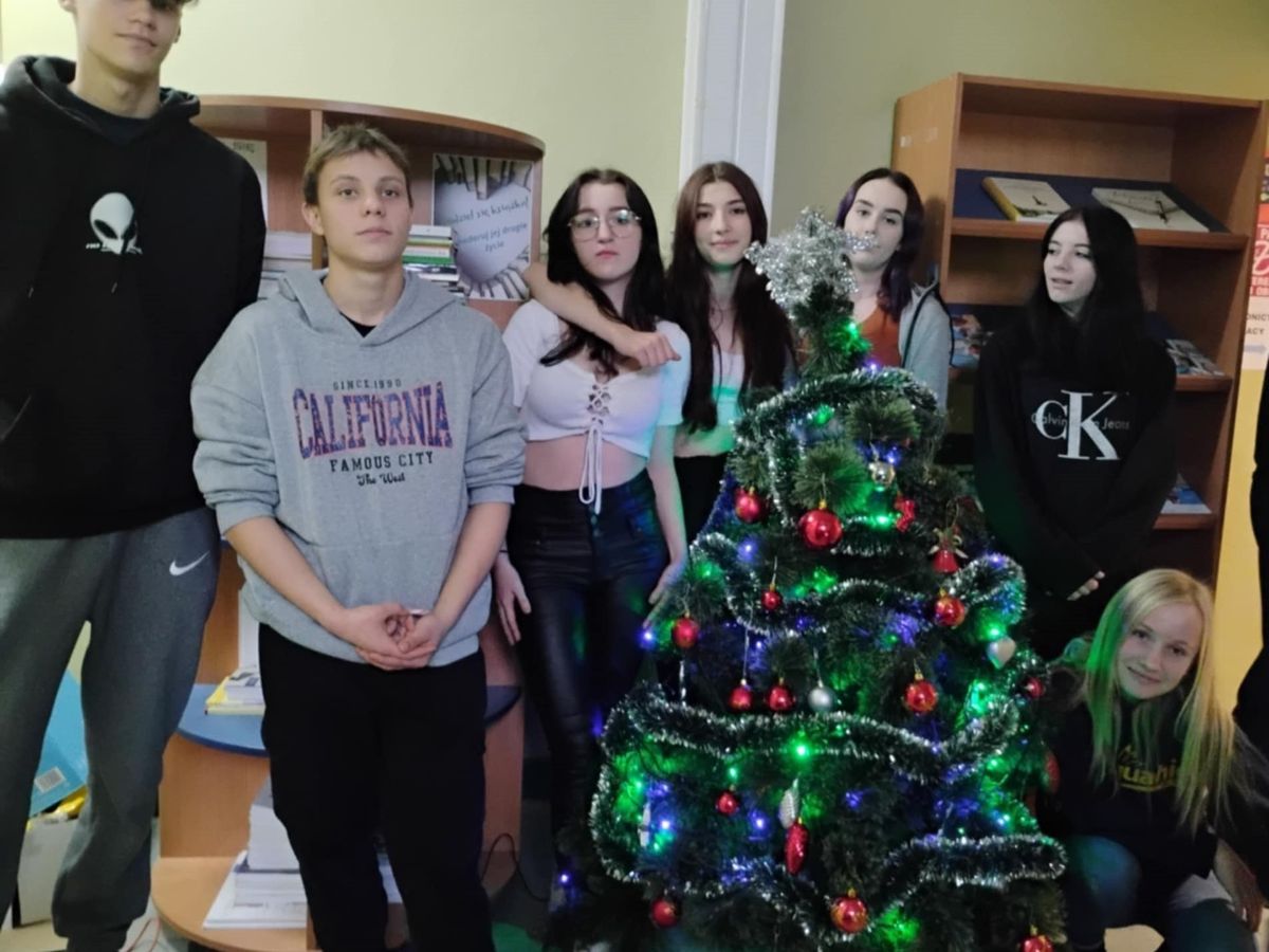 MIKOŁAJKI W TARNOBRZESKIM HUFCU PRACY 9