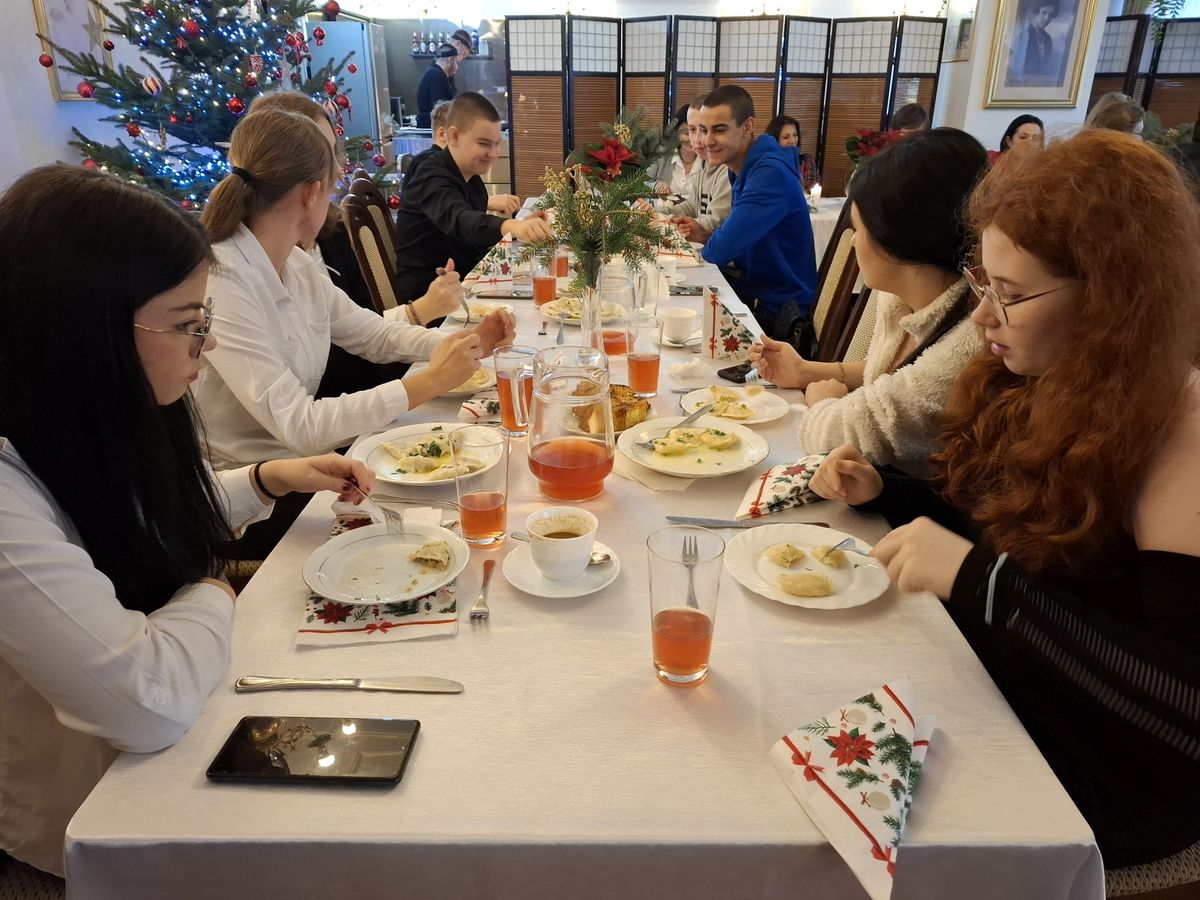 SPOTKANIE MIKOŁAJKOWE W JAROSŁAWSKIM HUFCU PRACY 3