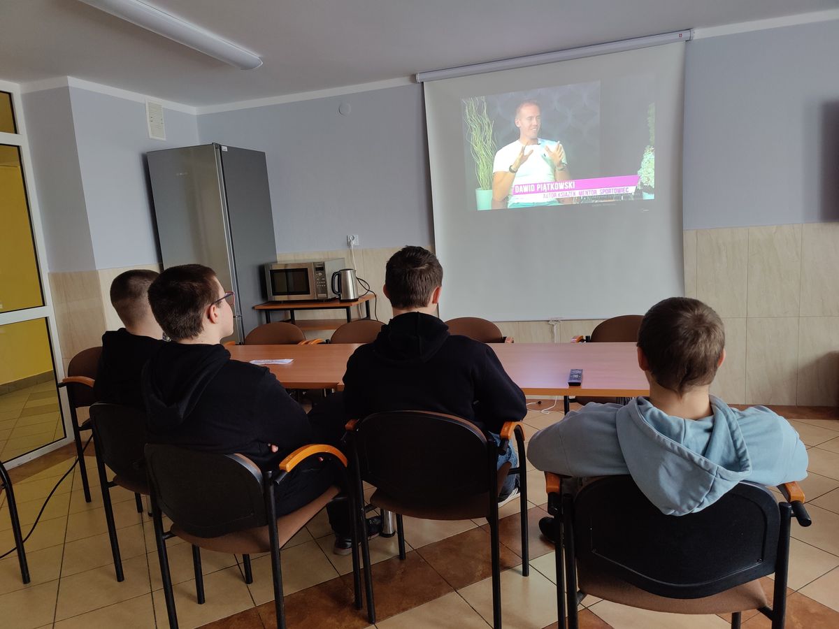 E MOC JA SPOTKANIA Z EMOCJAMI W OSIW IWONICZ 2