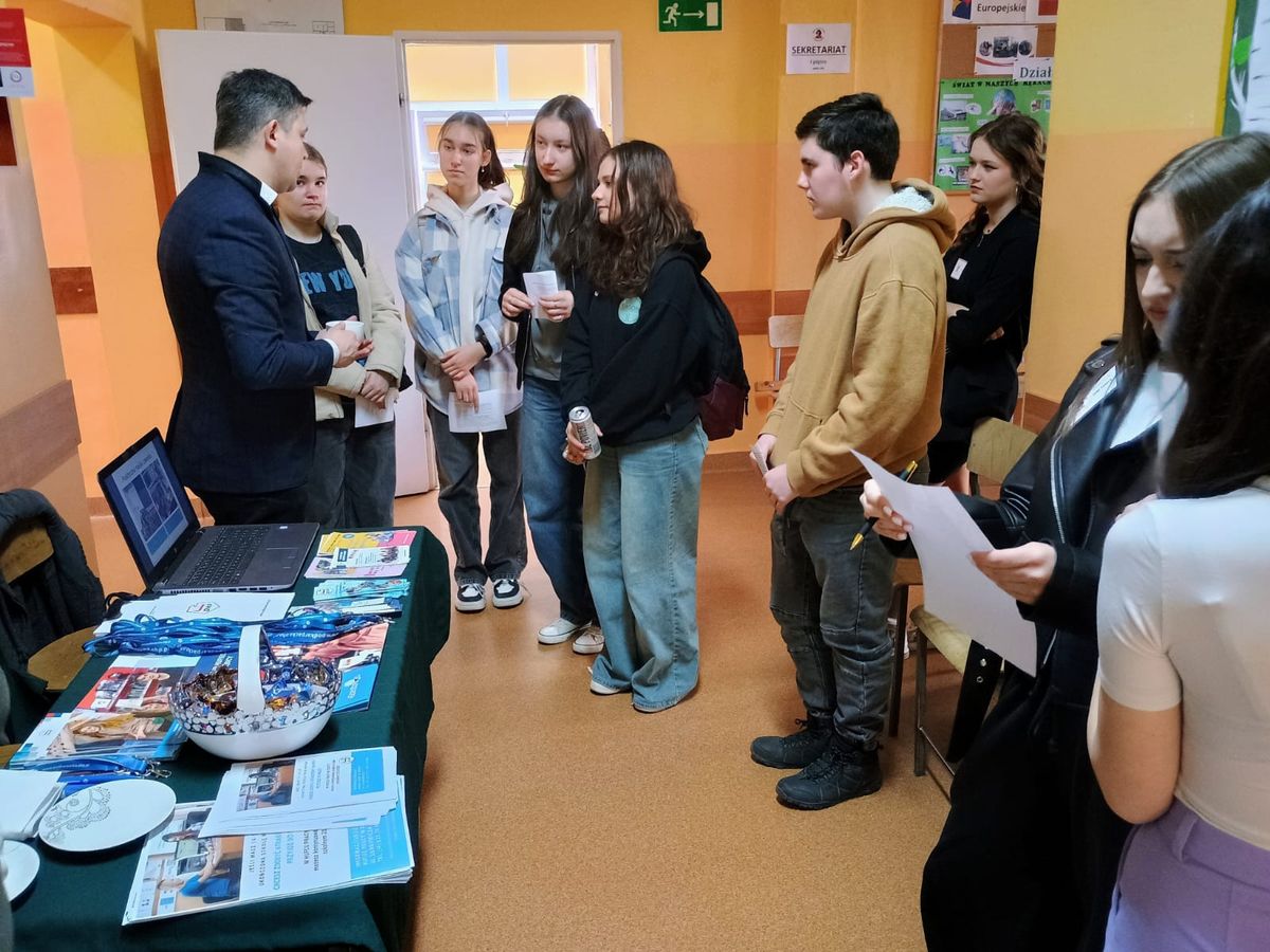 Dni otwarte szkoły z hufcem pracy w Dębicy 3