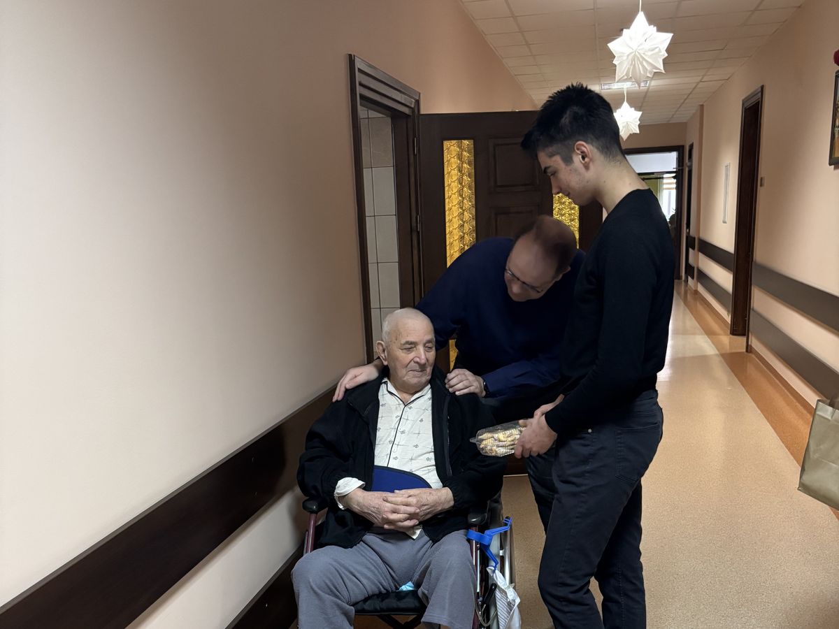 DZIEŃ BABCI I DZIADKA W KROŚNIEŃSKIM HOSPICJUM 4