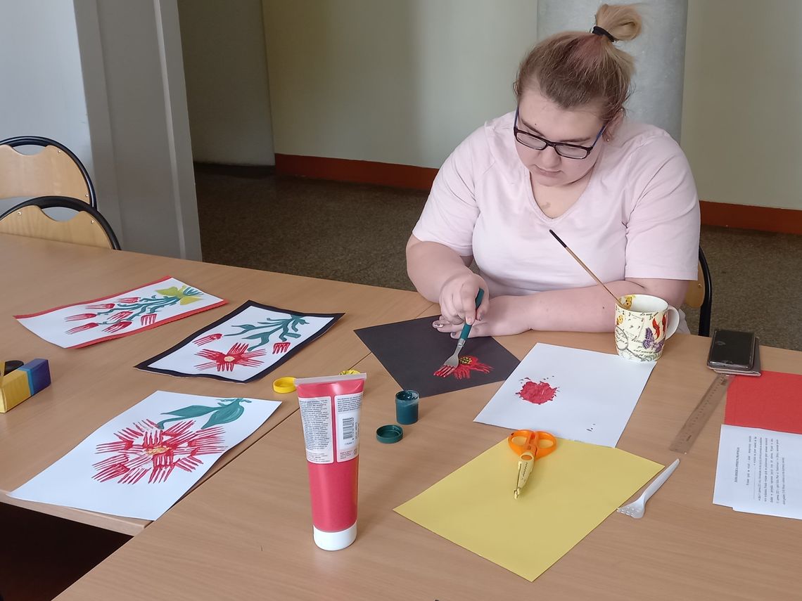 ZAJECIA KOŁA PLASTYCZNEGO PASTELOWY ŚWIAT W DĘBICY 1