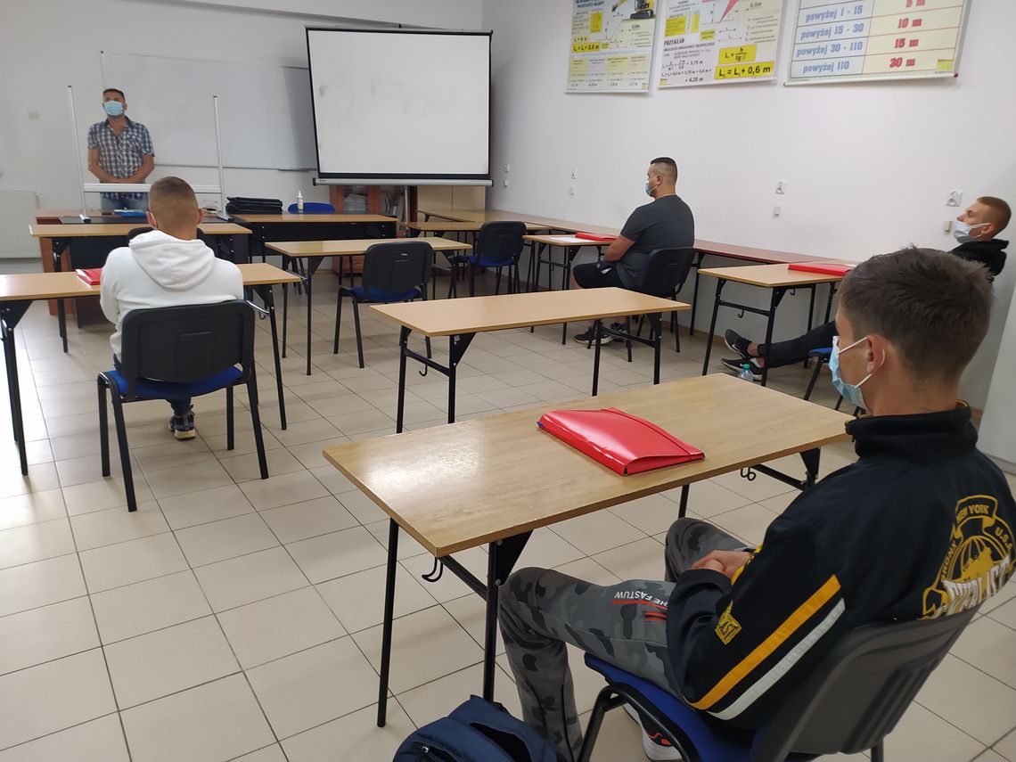FOT.2.W ODPOWIEDZI NA POTRZEBĘ TYNKU PRACY