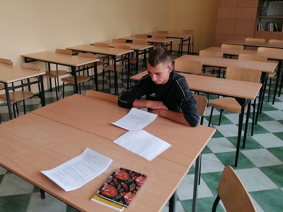 Fot. 2 AKTYWNE WAKACJE W 9 9 HP KROSNO 