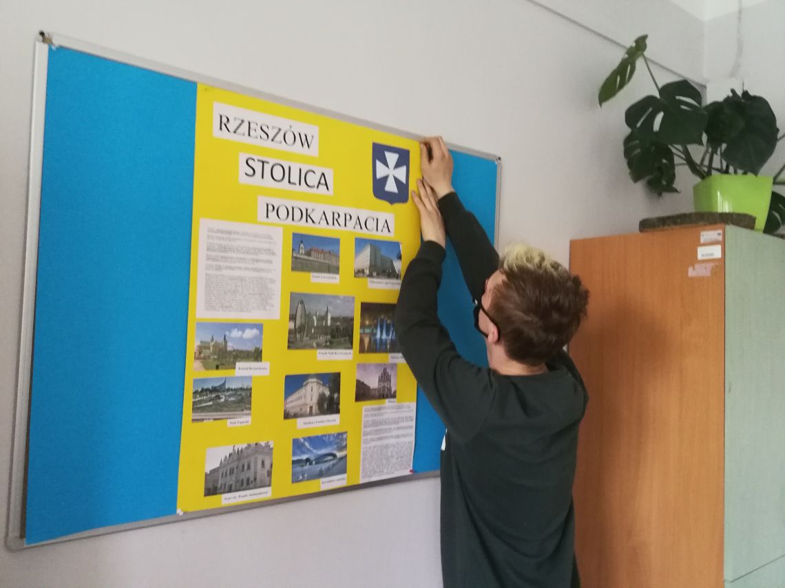 ZAKOŃCZENIE PROGRAMU EDUKACYJNO REGIONALNEGO W HUFCU PRACY W DĘBICY 1