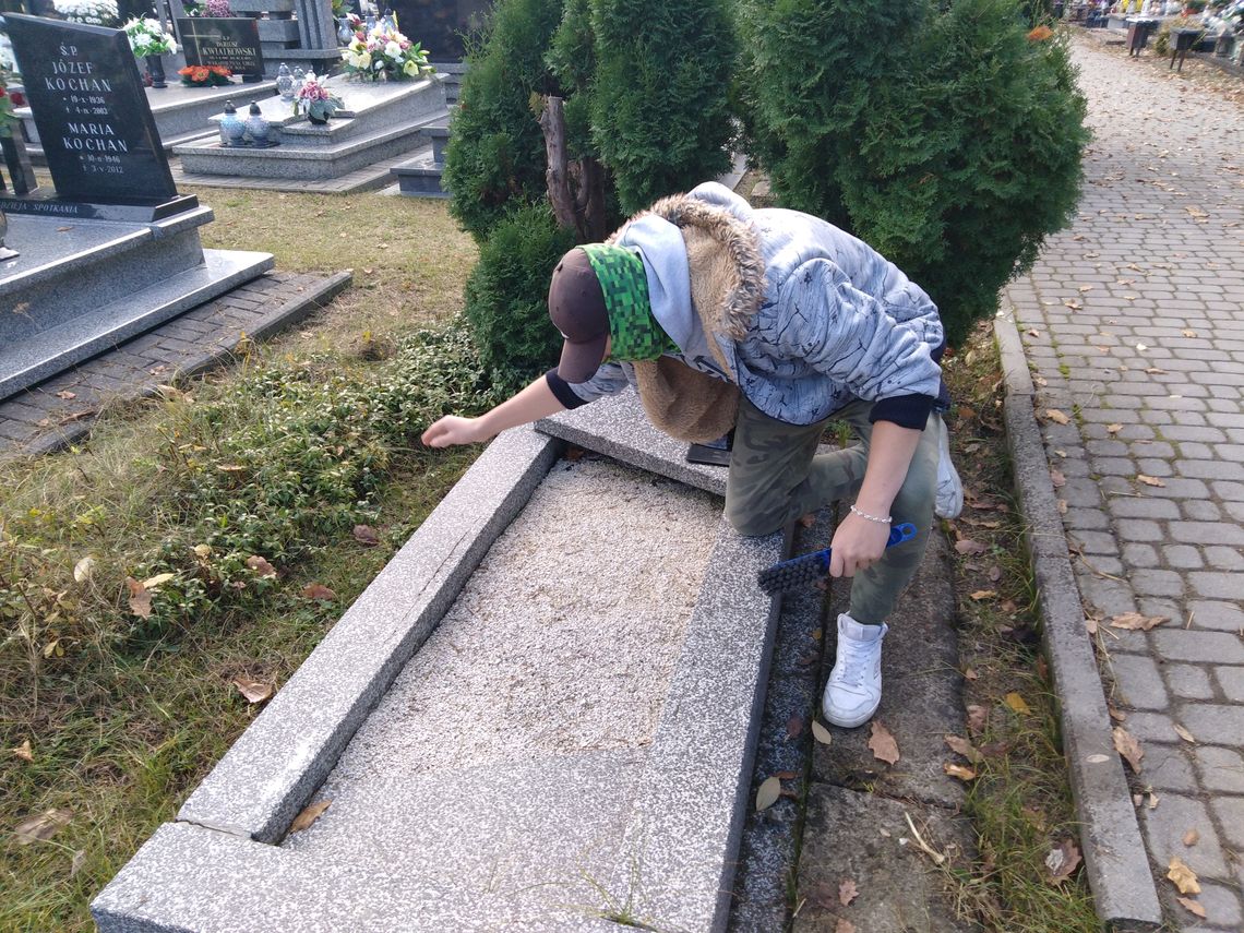 OCALIĆ OD ZAPOMNIENIA W STALOWEJ WOLI1