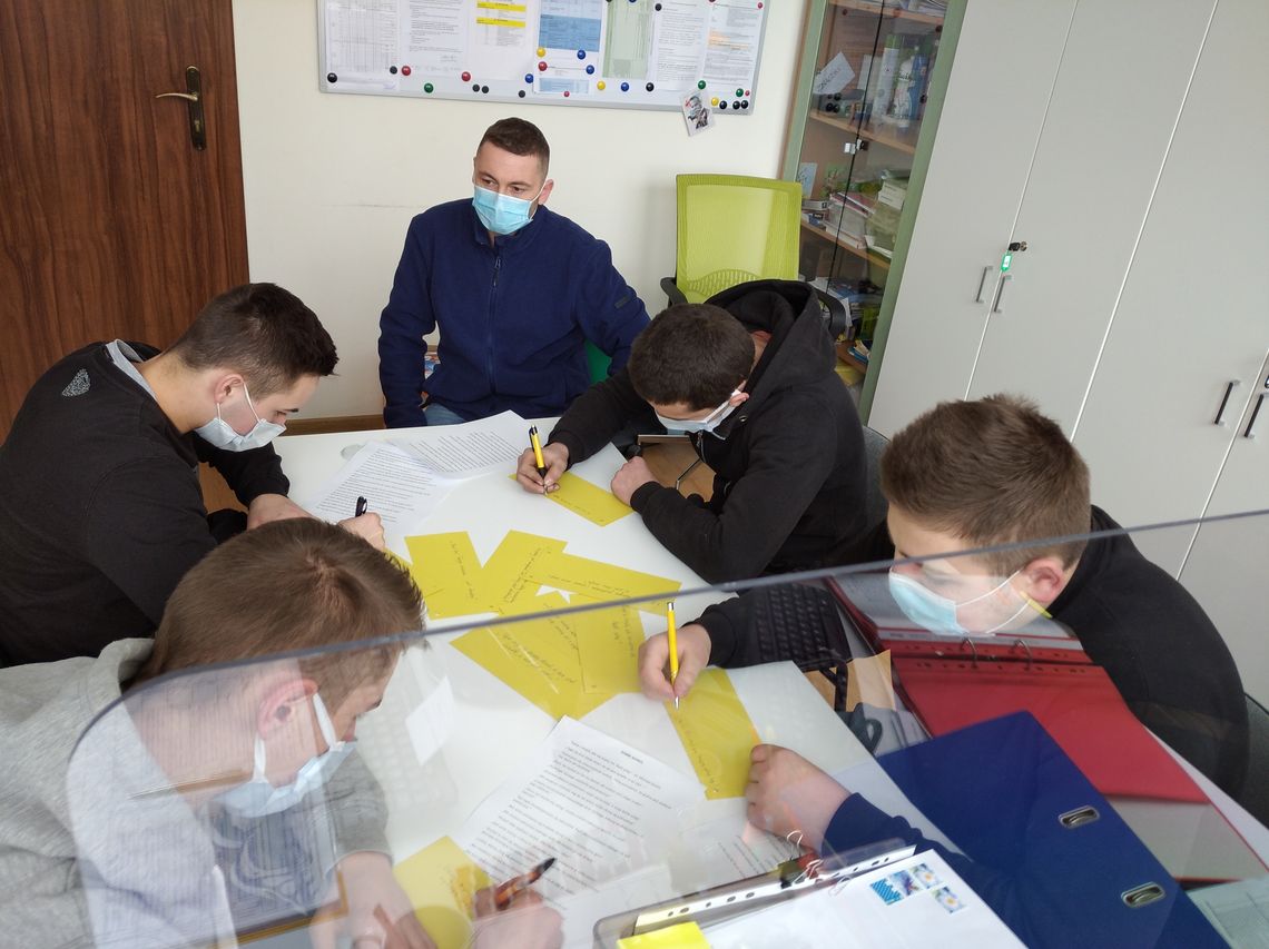 DOBRE SŁOWO W 9 9 HUFIEC PRACY KROSNO 3