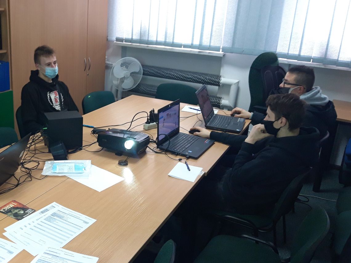 1.KOLEJNY PRACOWITY TYDZIEŃ W MŁODZIEŻOWYM CENTRUM KARIERY W DĘBICY
