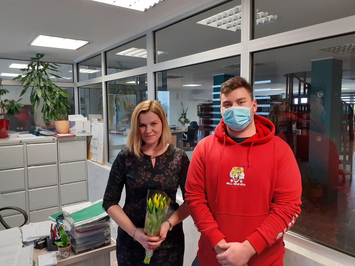  KWIATY DLA KOBIETY ŚWIĘTO KOBIET W SANOCKIM HUFCU2