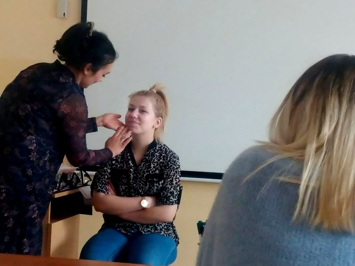 WARSZTATY WIZAŻU I PODSTAW PIELĘGNACJI A ETYKA W ŻYCIU PRYWATNYM I ZAWODOWYM5