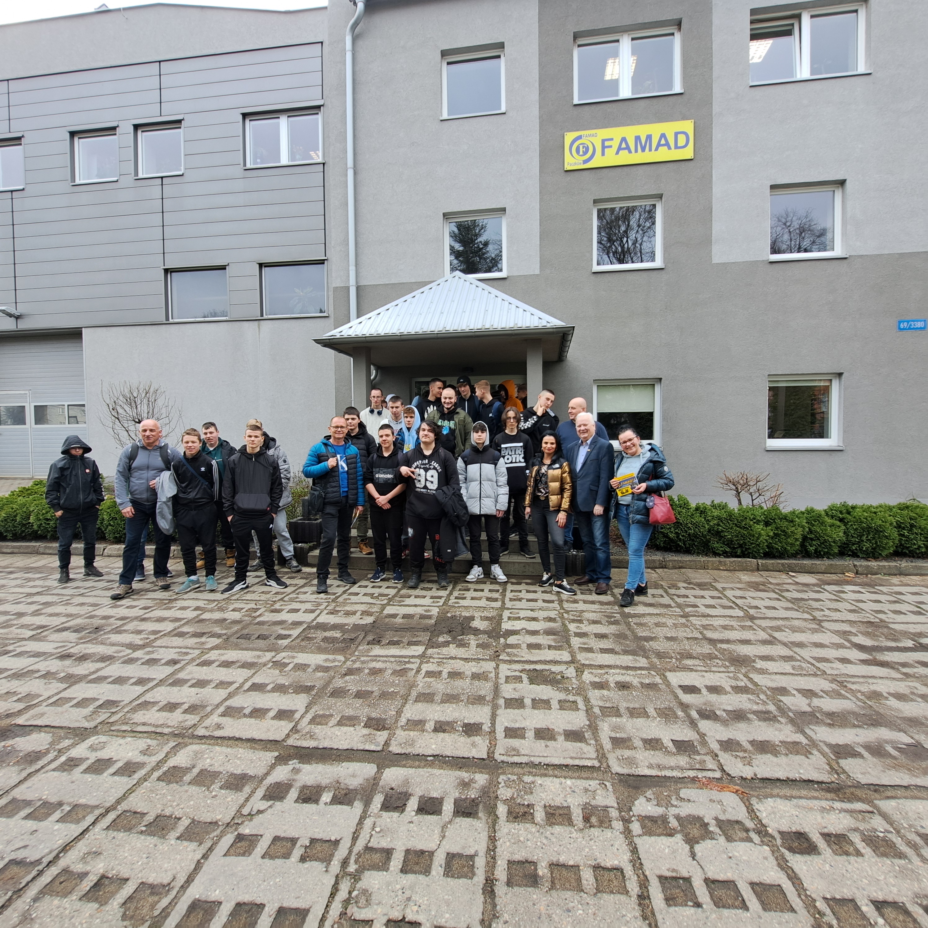 FAMAD Paczków 35