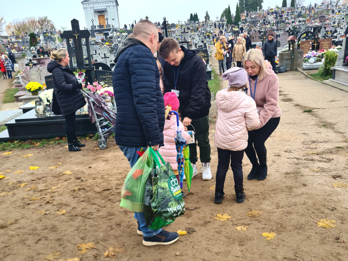 Grajewo: 9 Kwesta pod hasłem Alejki Cmentarza