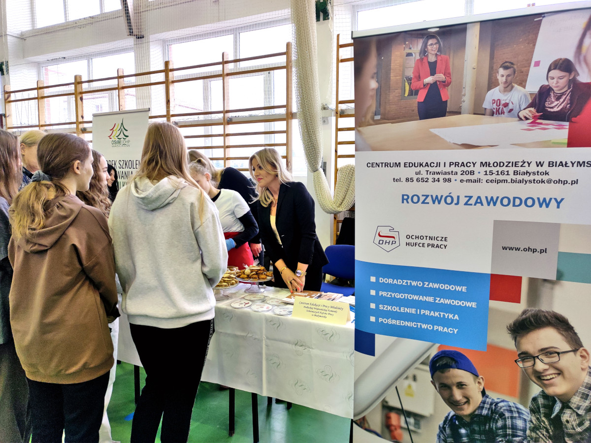 Białystok: Doradcy zawodowi na Forum Szkół w Korycinie